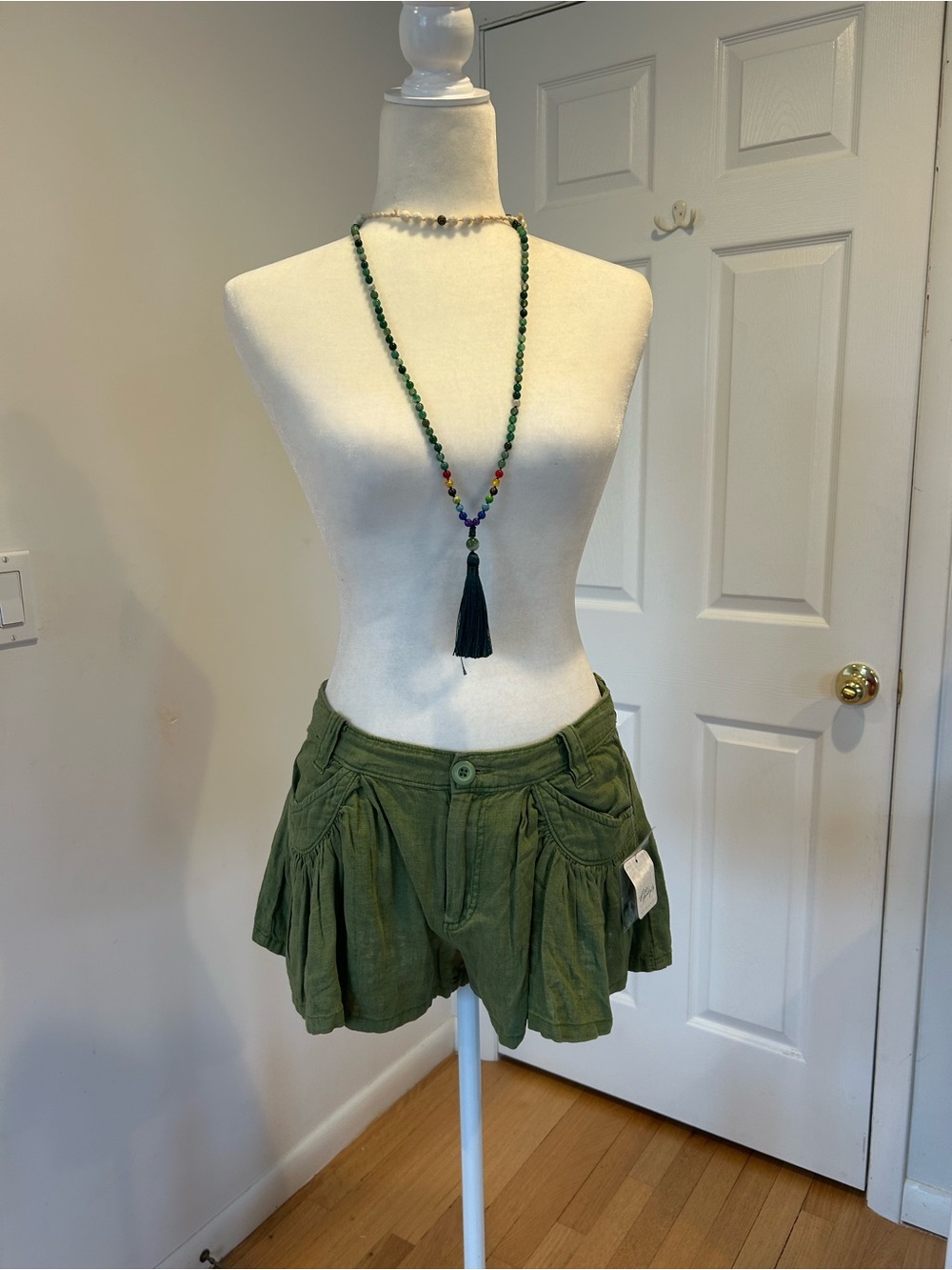 50% Off MSRP!  NWT Size 4 Free People Olive Green Flirty Shorts So Good!